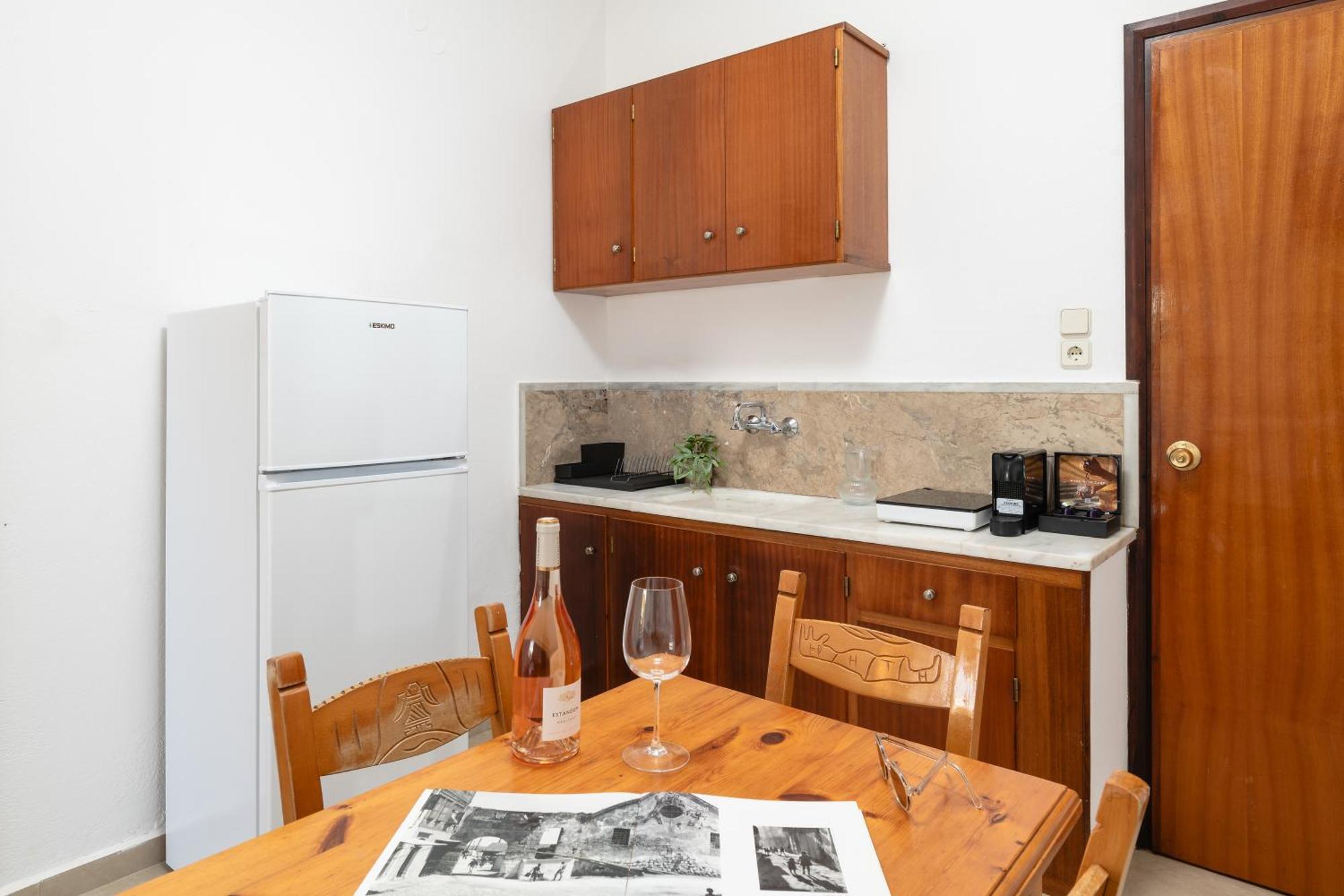 Thelesi Apartments Stalos Exterior photo