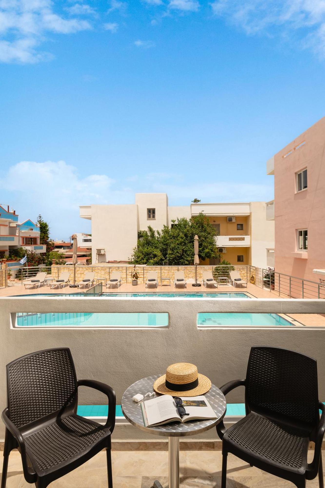 Thelesi Apartments Stalos Exterior photo